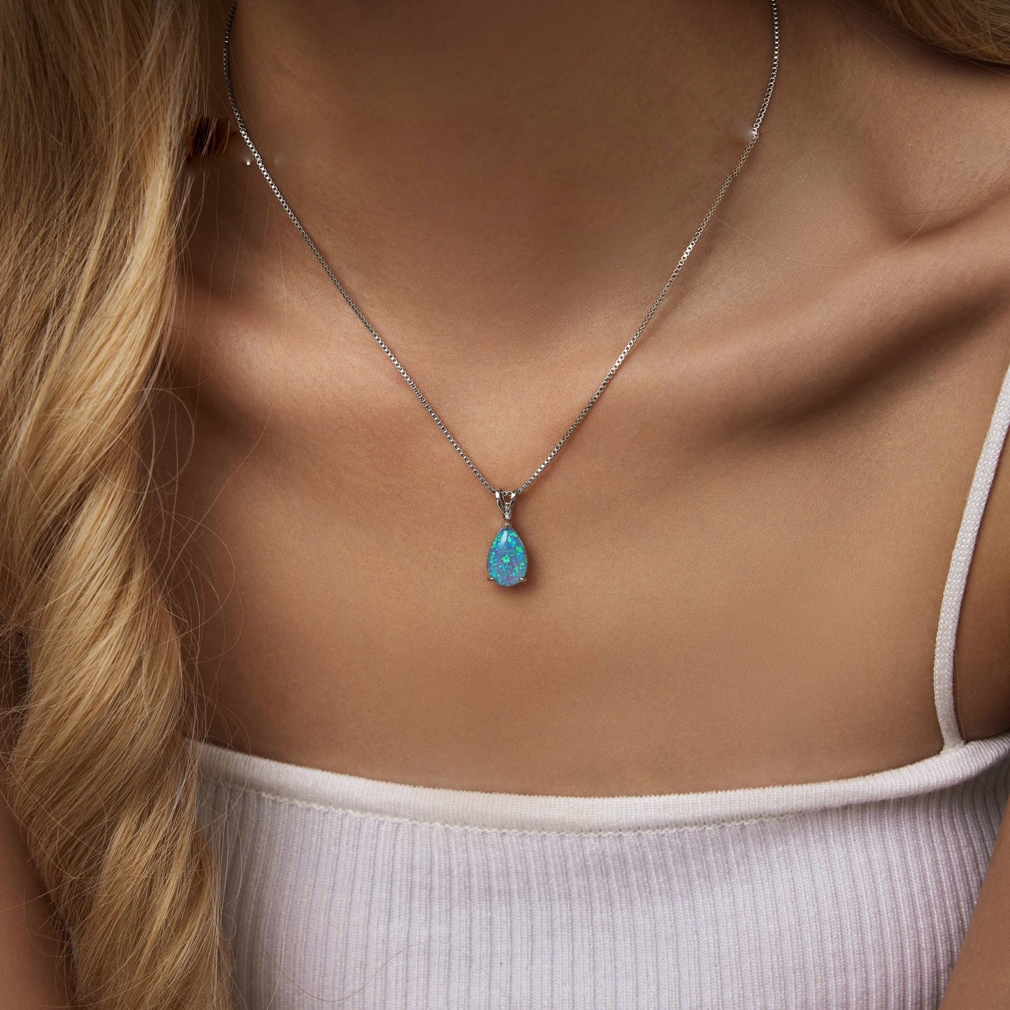 Skanto | Minimalist Drop Opal Pendant Necklace - Selina