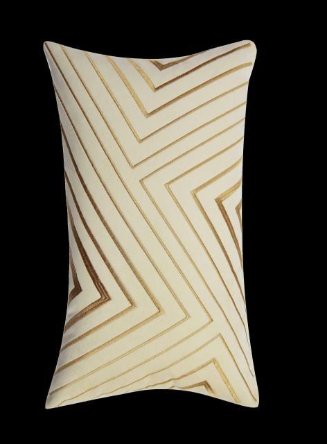 Skanto | Luxurious Geometric Pillow Covers - Elegance for Living Room and Bedroom