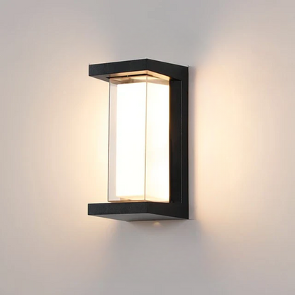 Modern outdoor wall light for garden and terrace | Karnz
