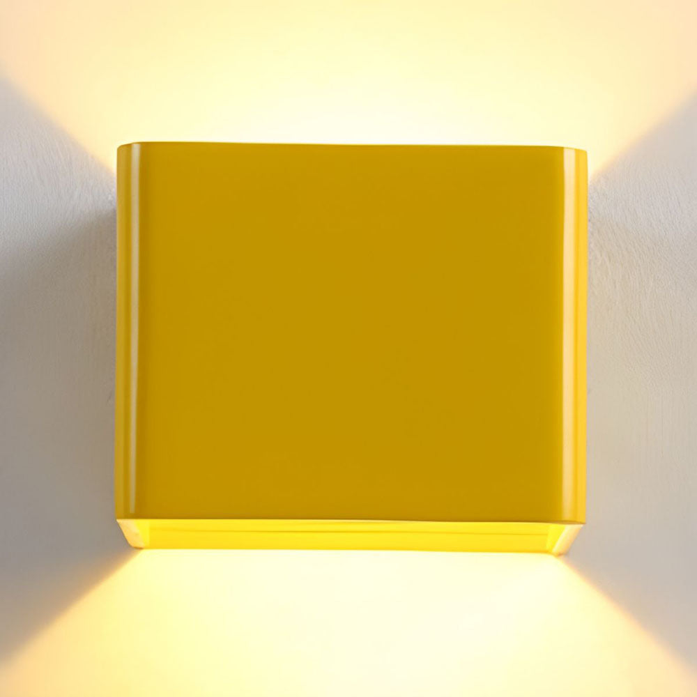 Skanto | Laurion – Modern Cube Wall Lamp | LED Ambient Light for Living Room & Bedroom