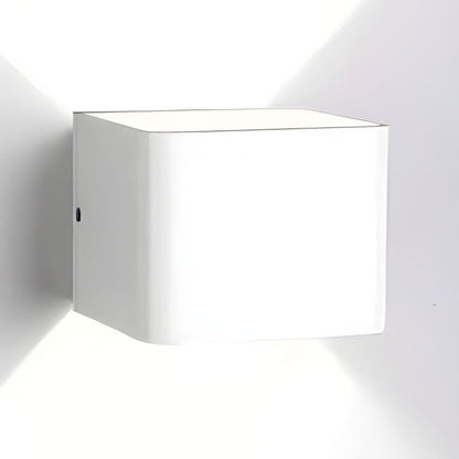 Skanto | Laurion – Modern Cube Wall Lamp | LED Ambient Light for Living Room & Bedroom