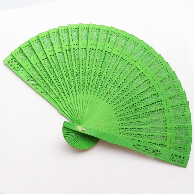Ladies elegant and artful fan Bowlift