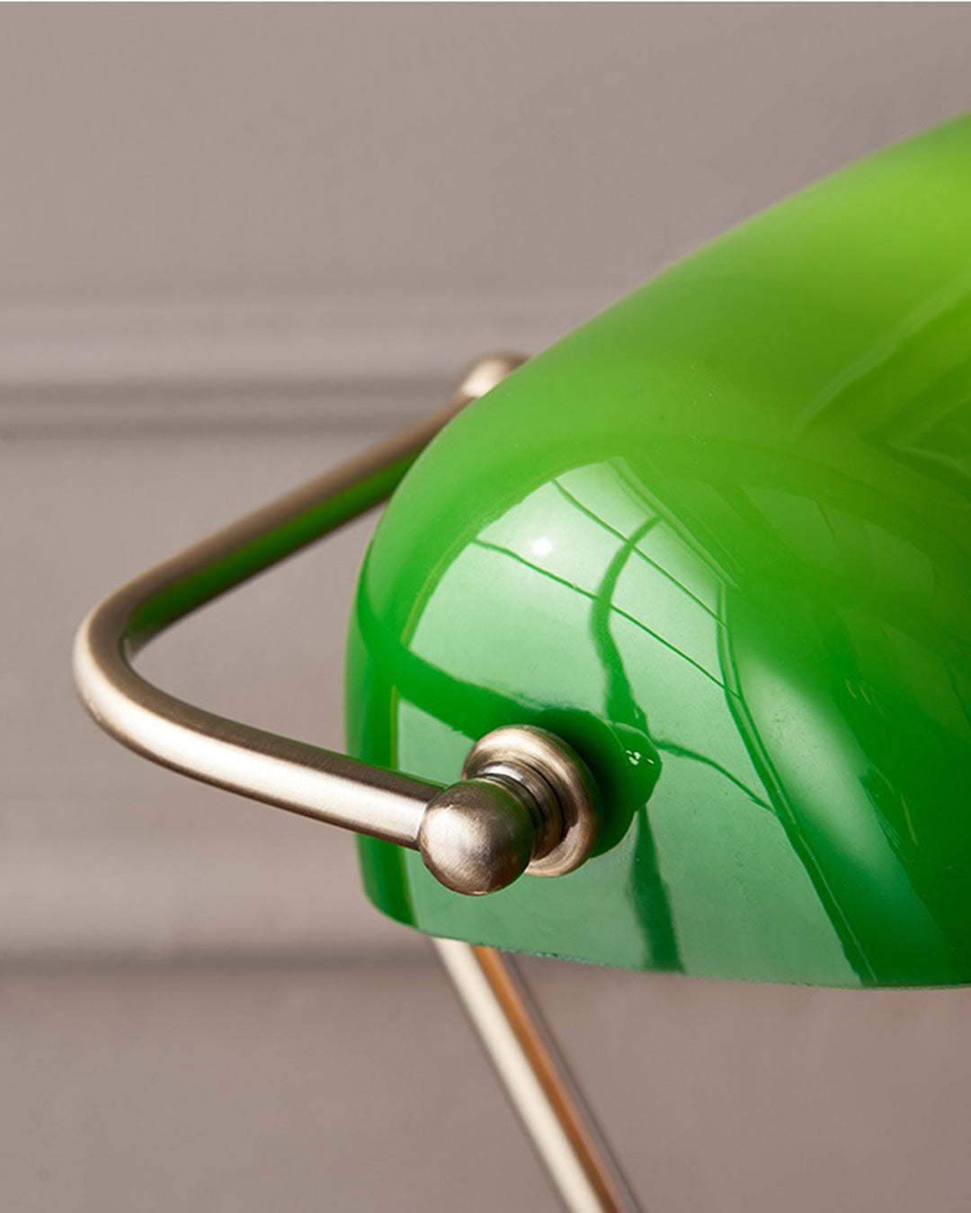 Skanto | Classic Banker's Lamp