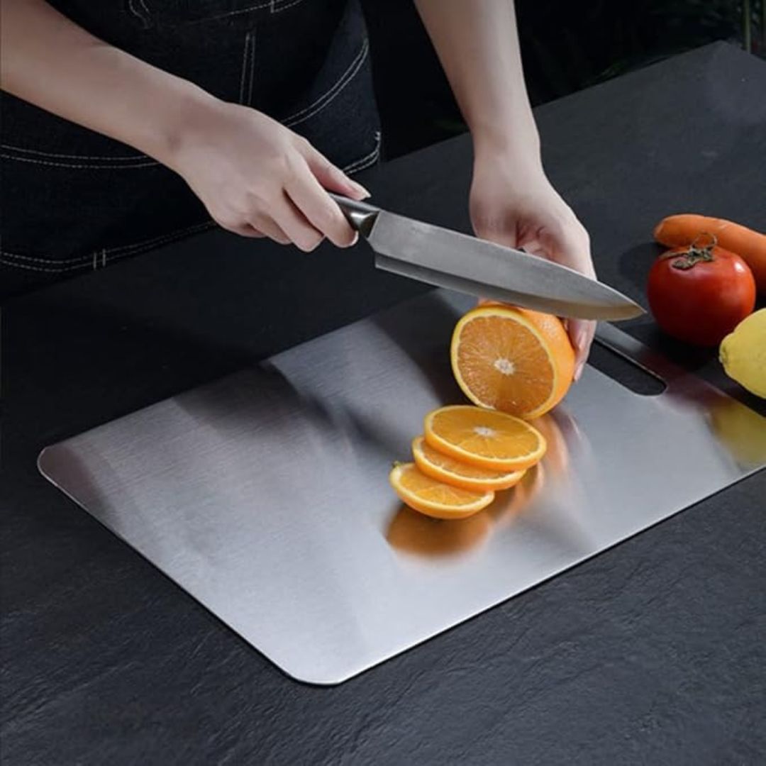 BowLift | TitanPro – High-quality cutting board made of German stainless steel