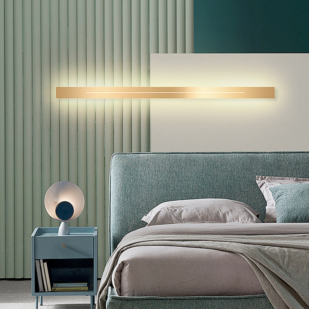Modern LED Wall Light - LumièreGold | Karnz