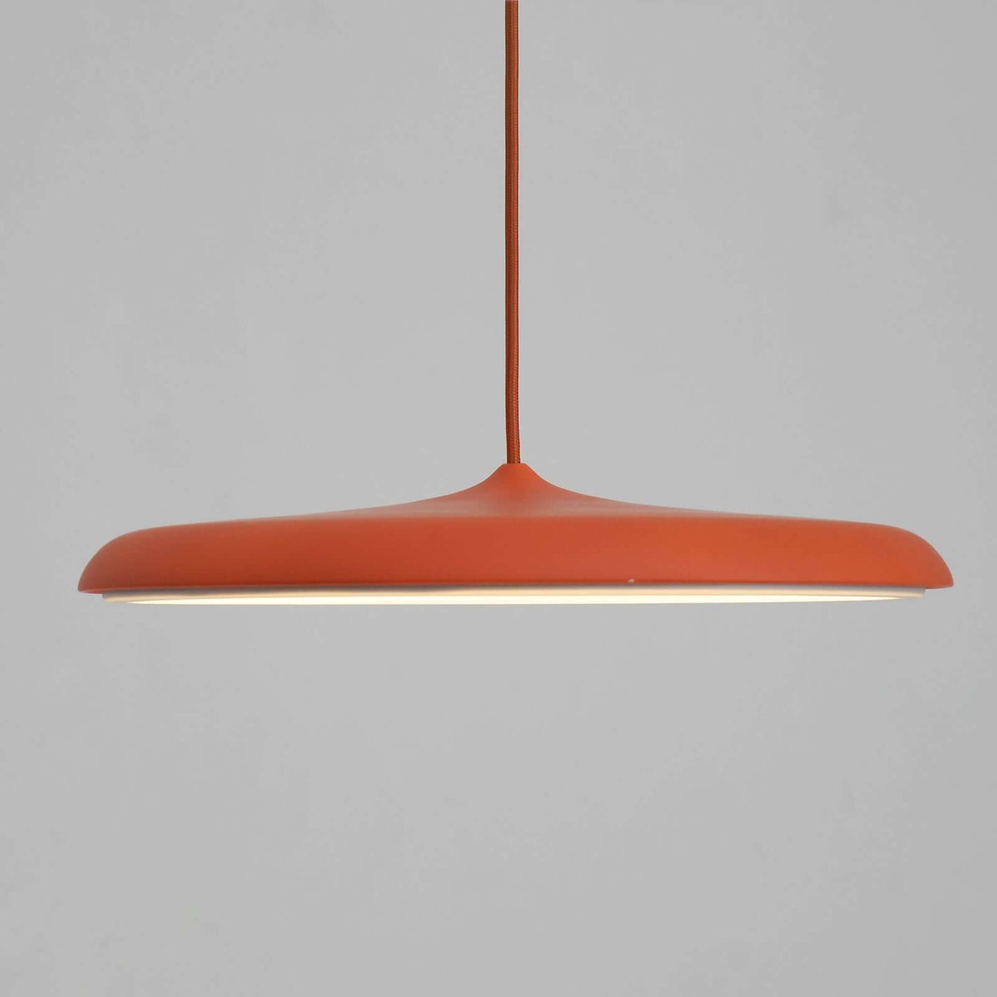 Skanto | Modern Pendant Light with Simple Design for Contemporary Interiors