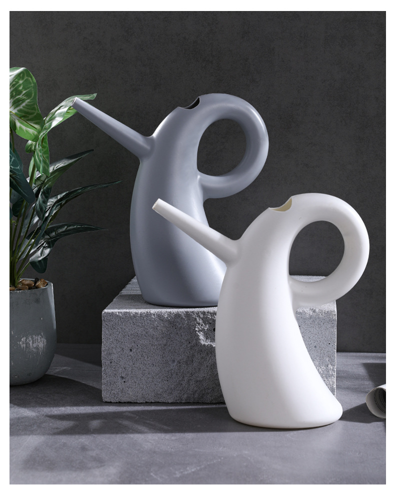 BowLift | Watering can with extended spout – Elegant design for precise watering