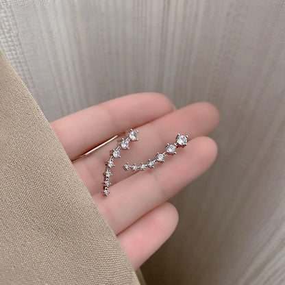 Skanto | Seven Star Diamond Stud Earrings
