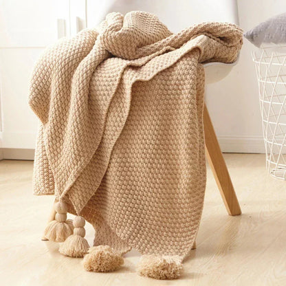 Brehn | Knitted Wool Blanket with Tassels - NordicCozy
