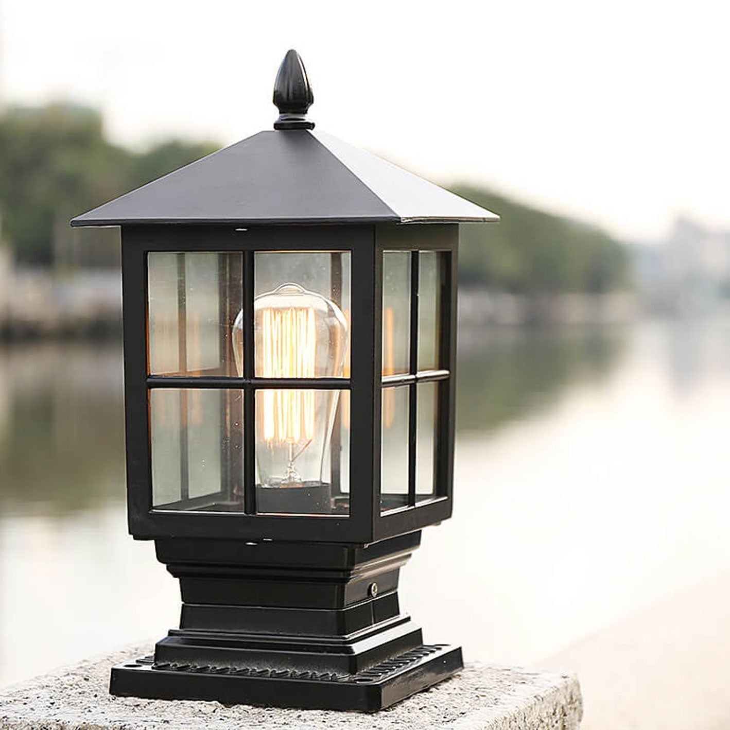 European Outdoor Pillar Light, Waterproof, Rustproof, Terrace Lamp with Single Light Source