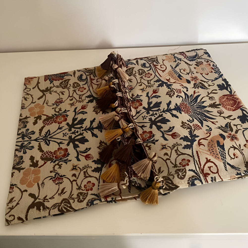 Skanto | Vintage Floral & Bird Jacquard Table Runner
