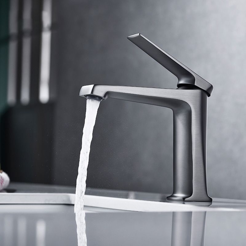 BowLift | Modern centerset bathroom faucet Solid color copper faucet for the bathroom