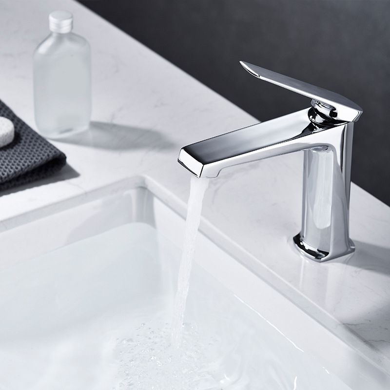 BowLift | Modern centerset bathroom faucet Solid color copper faucet for the bathroom