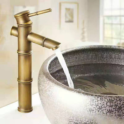 Skanto | Round Single Handle Faucet Country Style Sink Mixer
