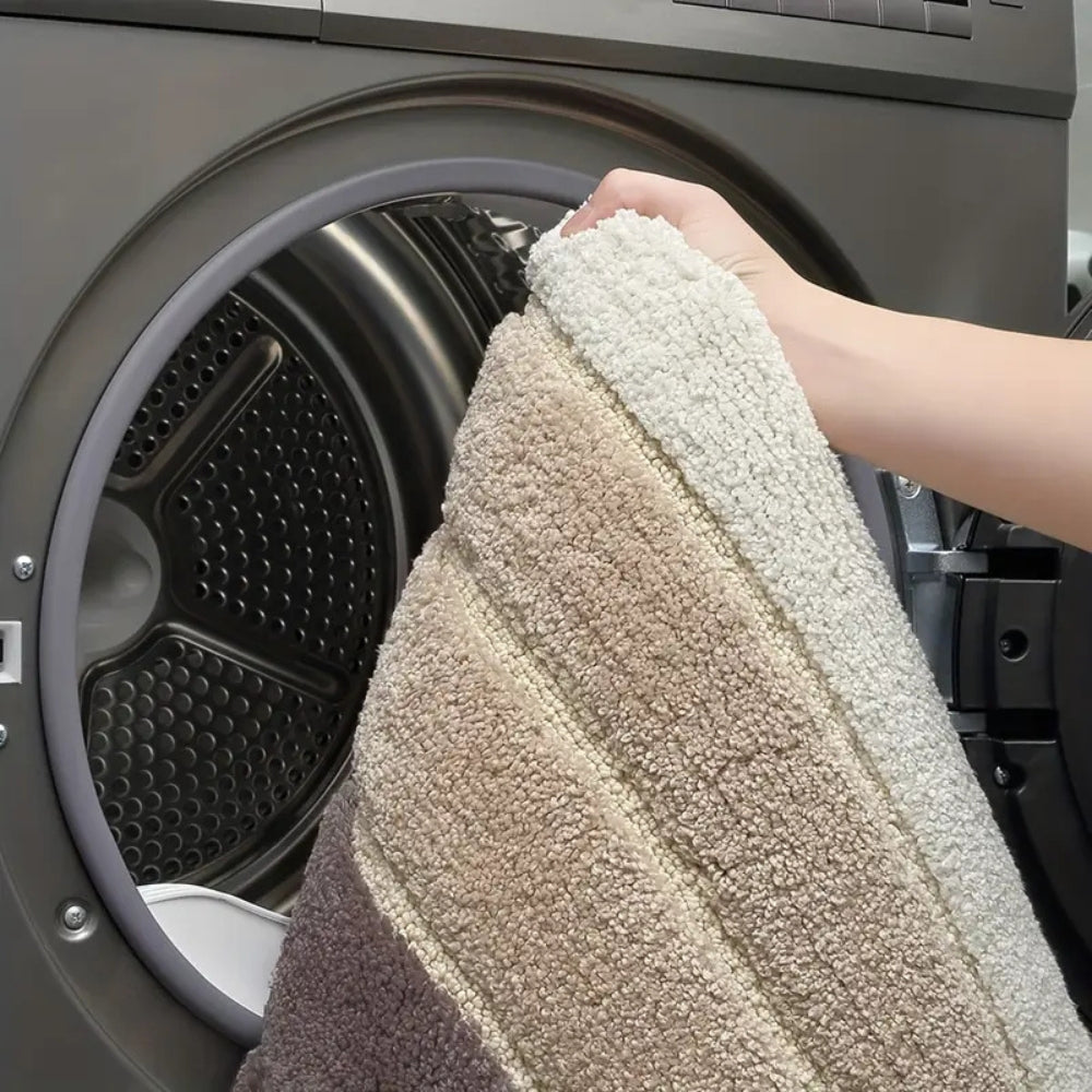 Skanto | Lumiere Striped Absorbent Bath Mat