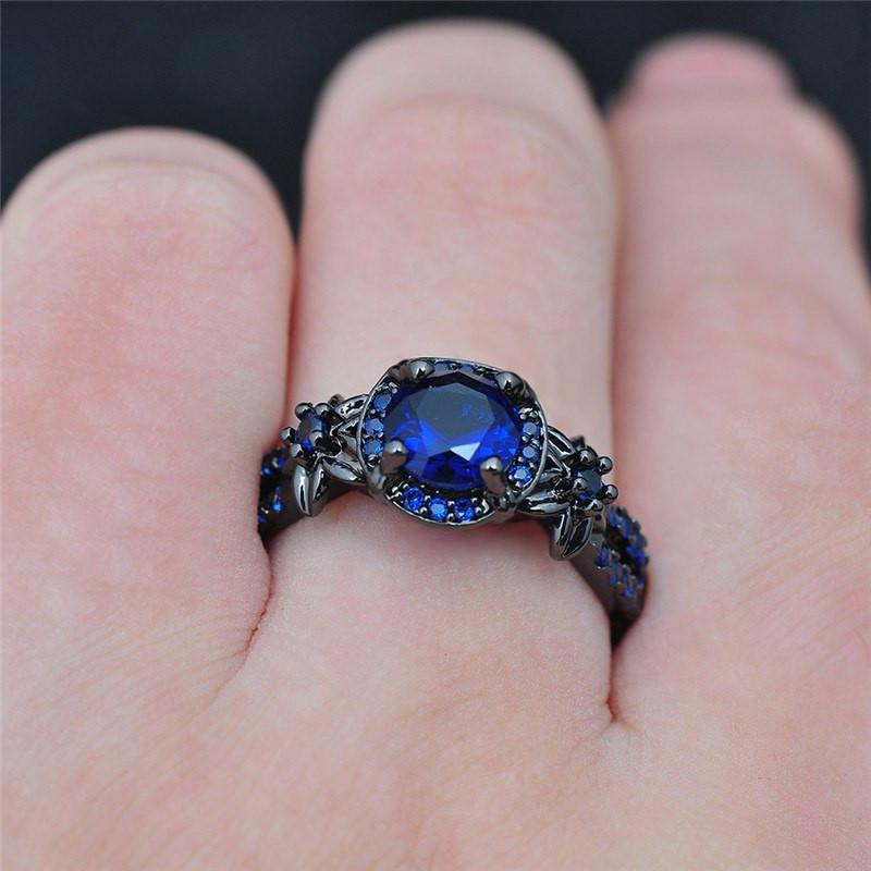 BowLift | Vintage Black Sapphire Ring