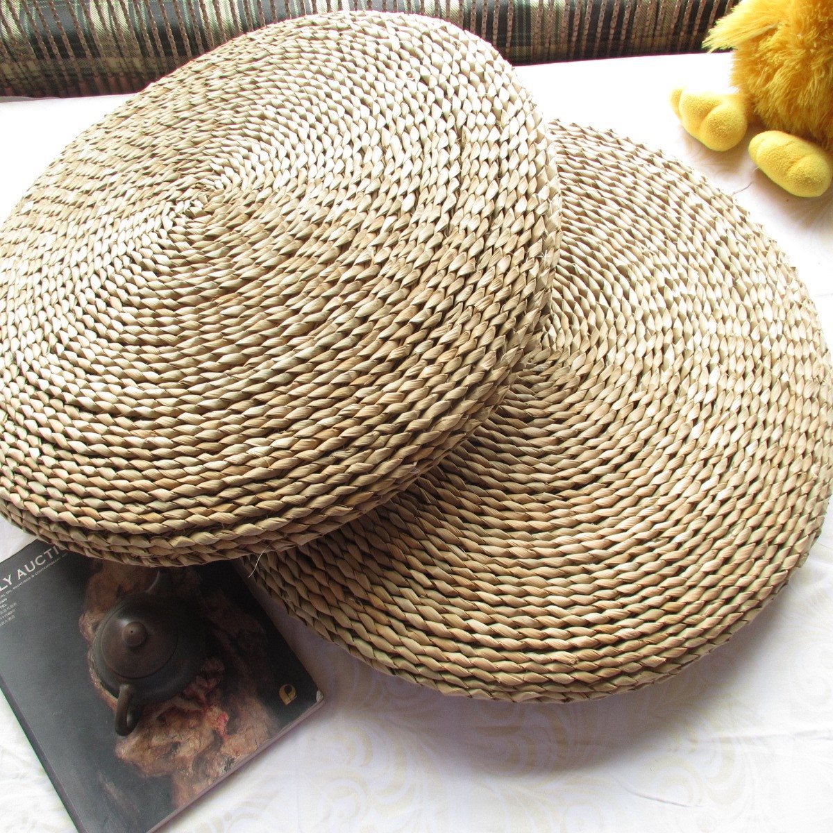 Handcrafted Braided Seat Cushion Acalora