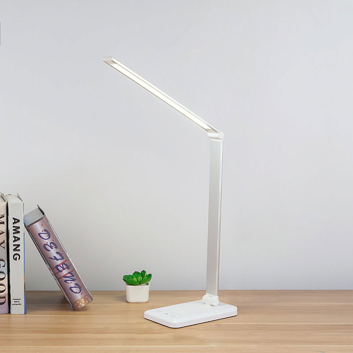 Brehn | Nordic Creative Folding Touch Dimmable LED Desk Lamp