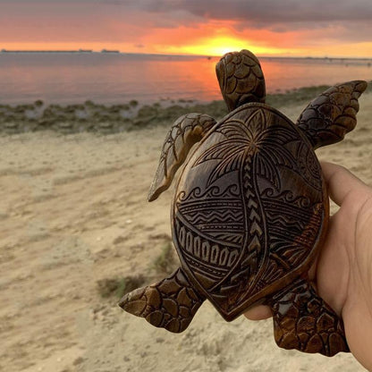 Wood sculpture Hawaii turtle | Bowlift