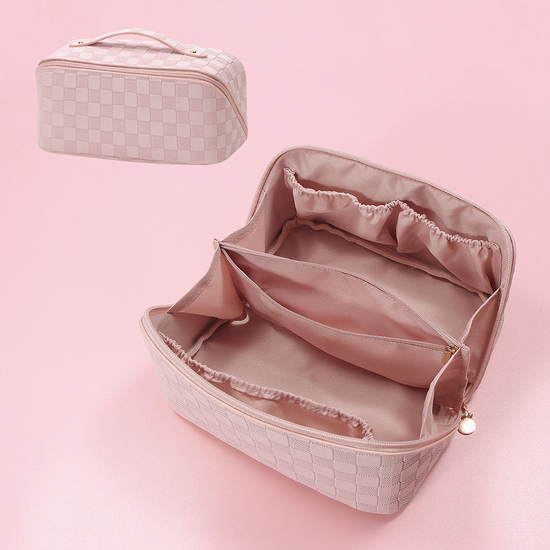 Skanto | Vintage Pattern Handheld Makeup Bag