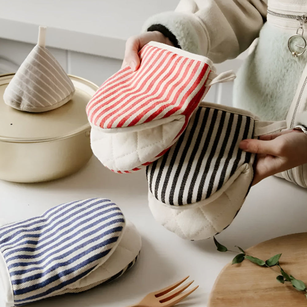 Skanto | Striped Heat-Resistant Kitchen Mitts