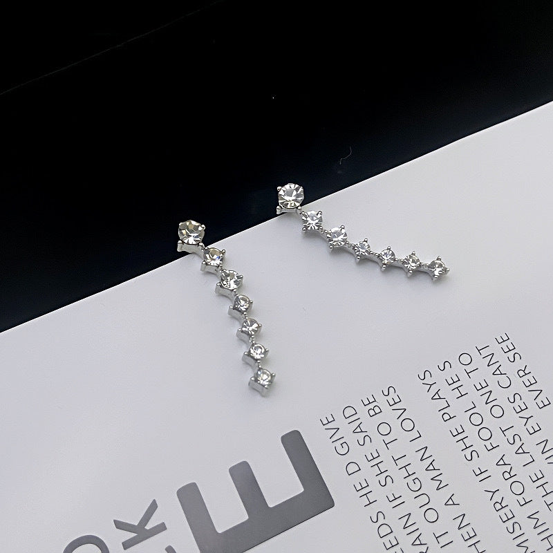 Skanto | Seven Star Diamond Stud Earrings