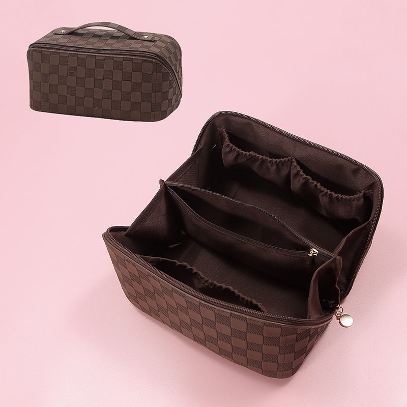 Skanto | Vintage Pattern Handheld Makeup Bag