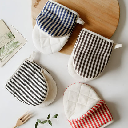 Skanto | Striped Heat-Resistant Kitchen Mitts