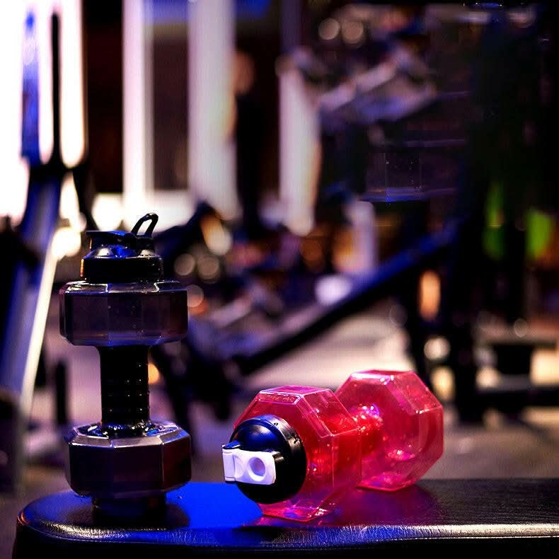 BowLift | Dumbbell water bottle 550ml for fitness & everyday life | 2-in-1 design