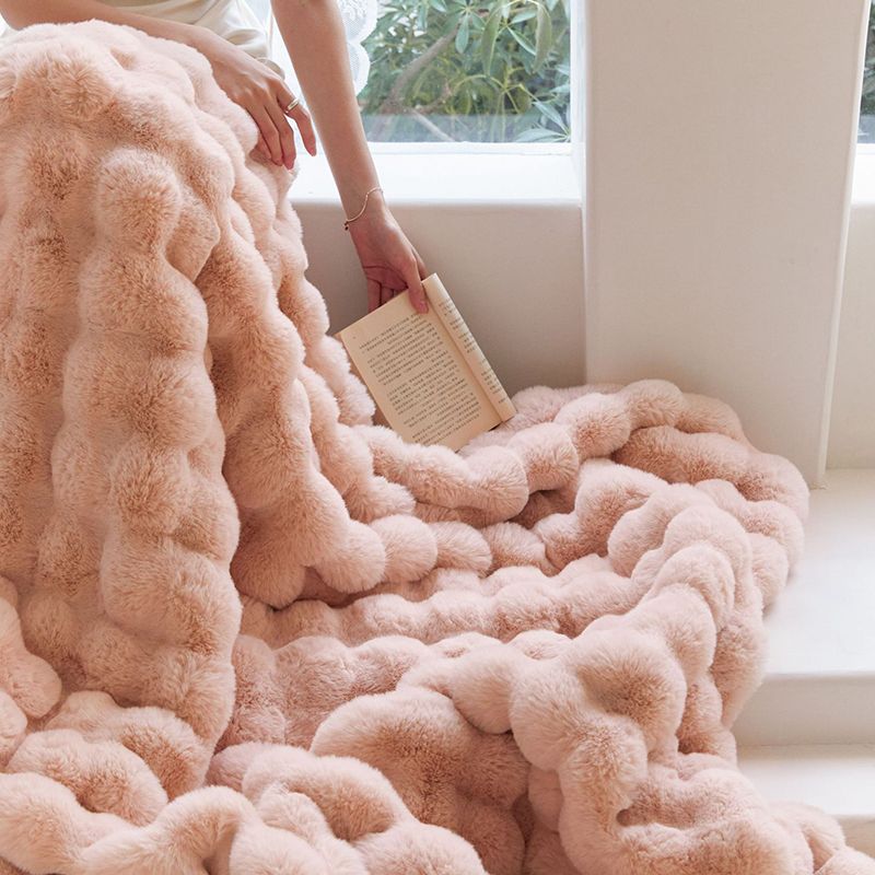 Skanto | Essential for Staying Warm - Soft and Fluffy Blankets