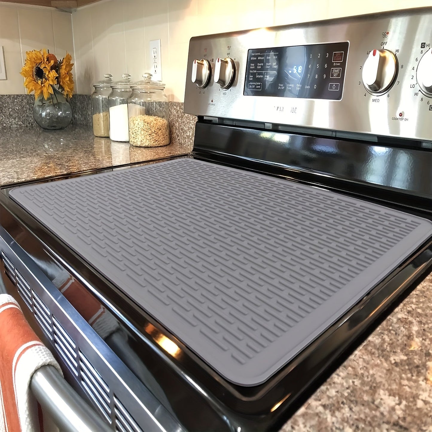 Skanto | 1 pc Silicone Cooktop Cover - Heat Resistant Mat for Electric Stovetops, Cooktop Protector, Dish Drying Mat, Glass Cooktop Cover, Kitchenware