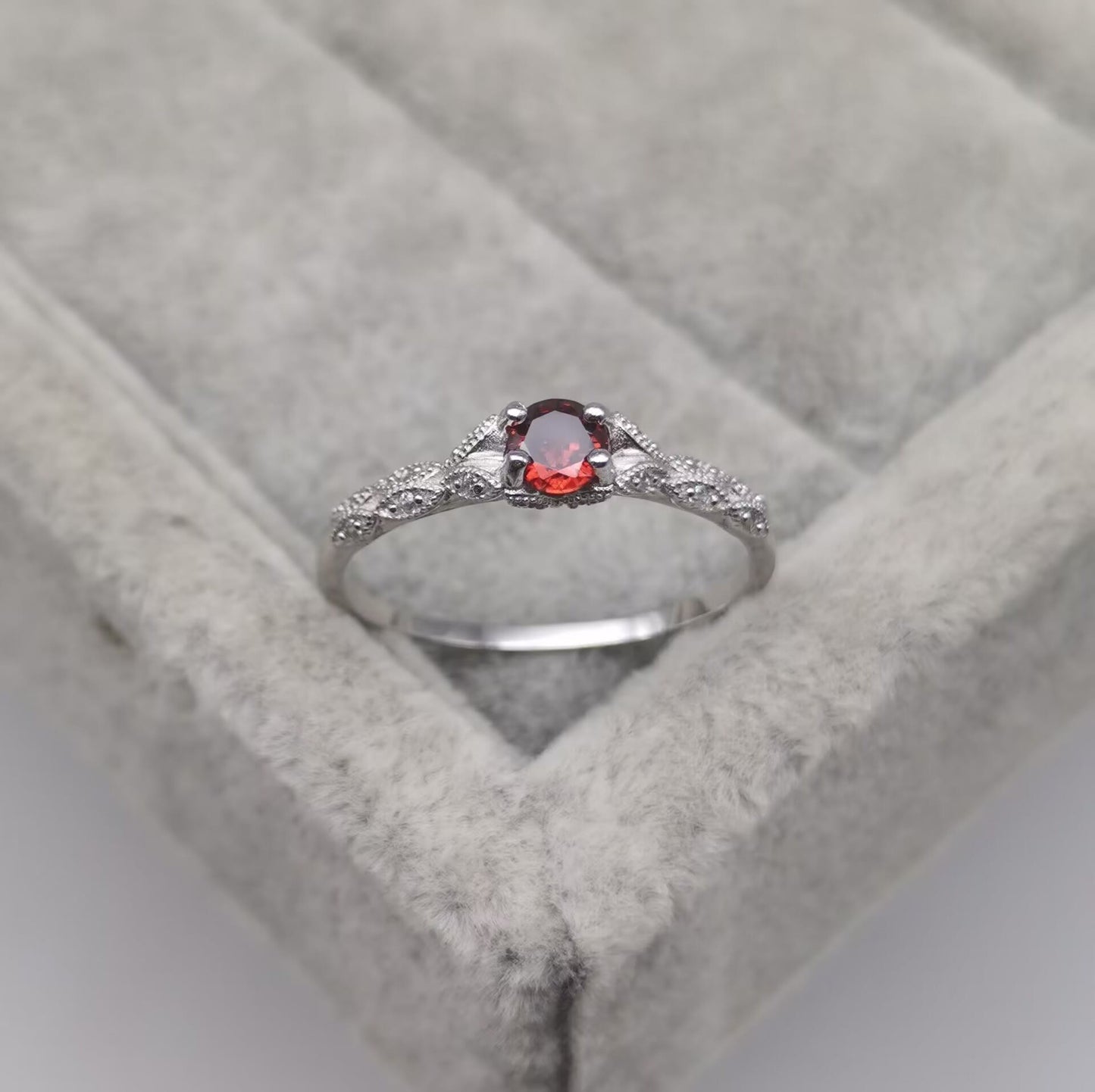 Skanto | Minimalist Amethyst & Zircon Ring - Nova