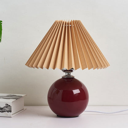 Skanto | Nordic minimalist 1-light table lamp made of ceramic with folds