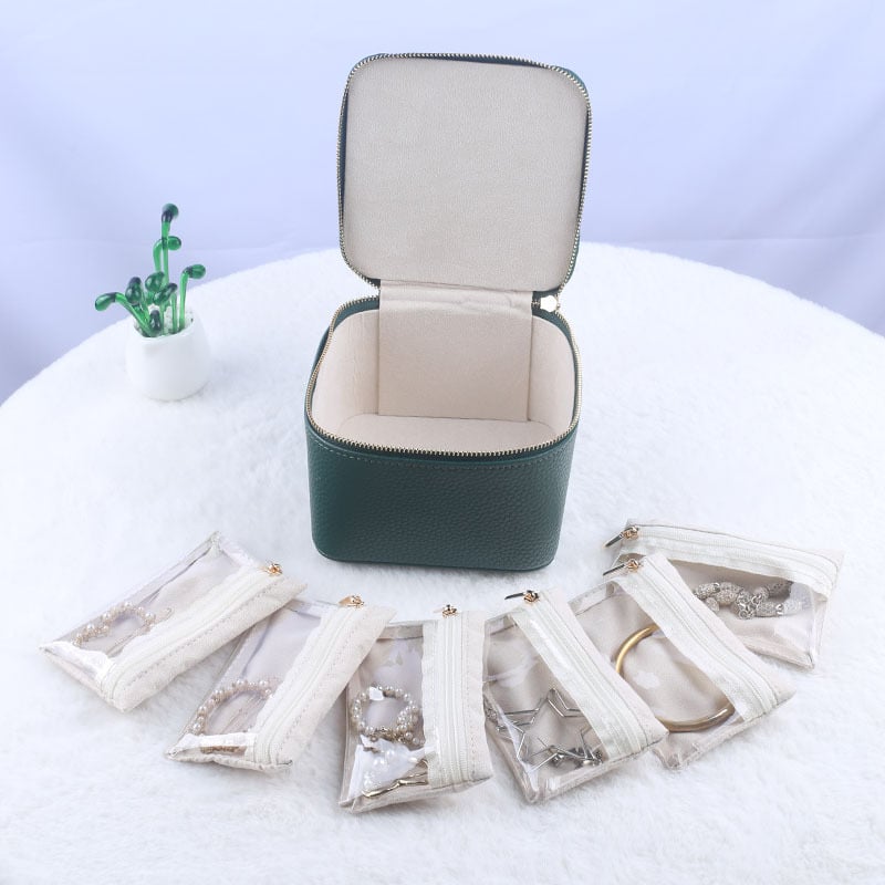 Jewelry box with 12 zipper compartments | Bowlift
