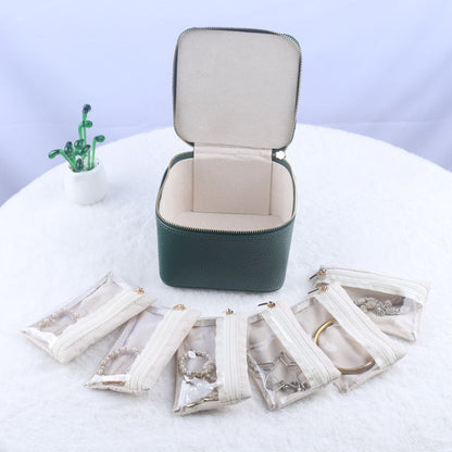Jewelry box with 12 zipper compartments | Bowlift