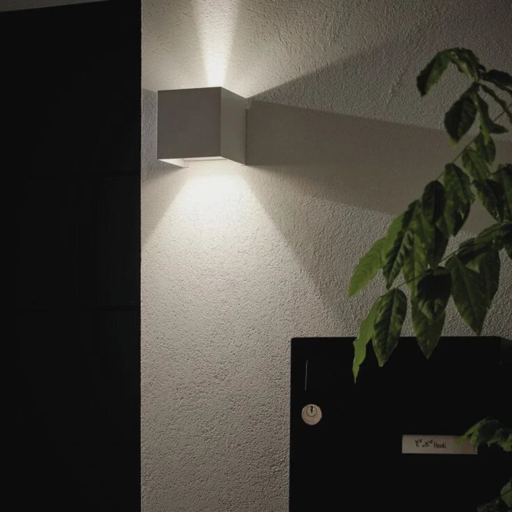 BowLift | Adjustable Wall Light