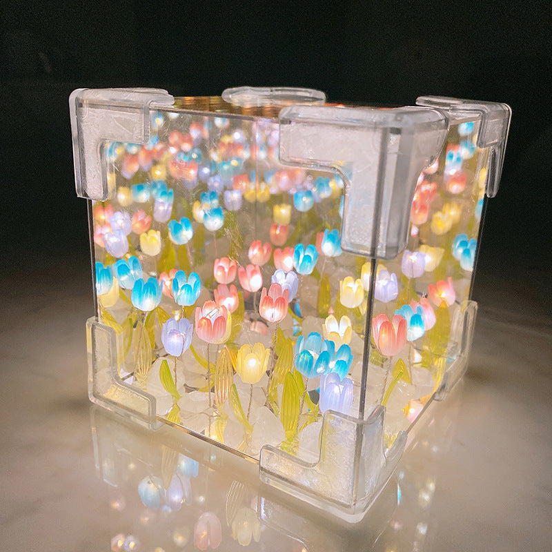 Blossom Box | Magical Tulip Light | Skanto