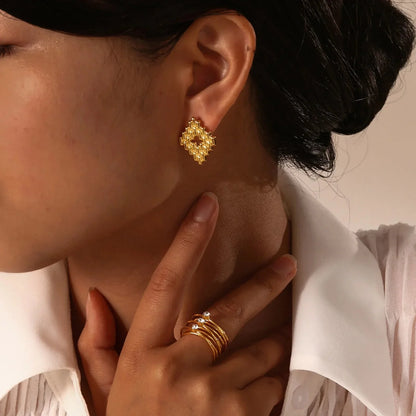 BowLift | 18k Multi Layered Triple Diamond Rings