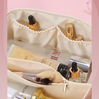 Skanto | Vintage Pattern Handheld Makeup Bag