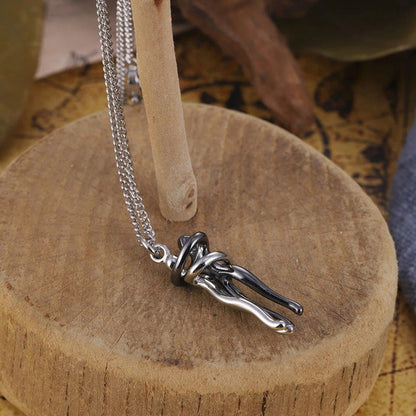 Skanto | The Perfect Gift for Your Loved One - Hug Necklace