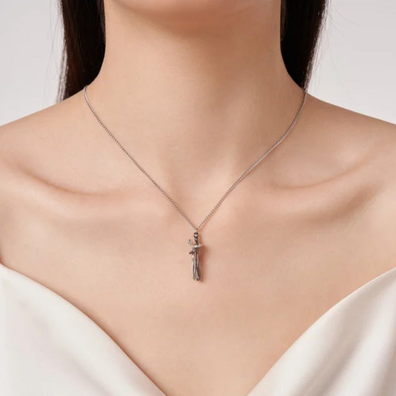 Skanto | The Perfect Gift for Your Loved One - Hug Necklace