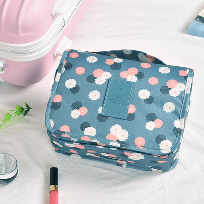Travel cosmetic bag for hanging