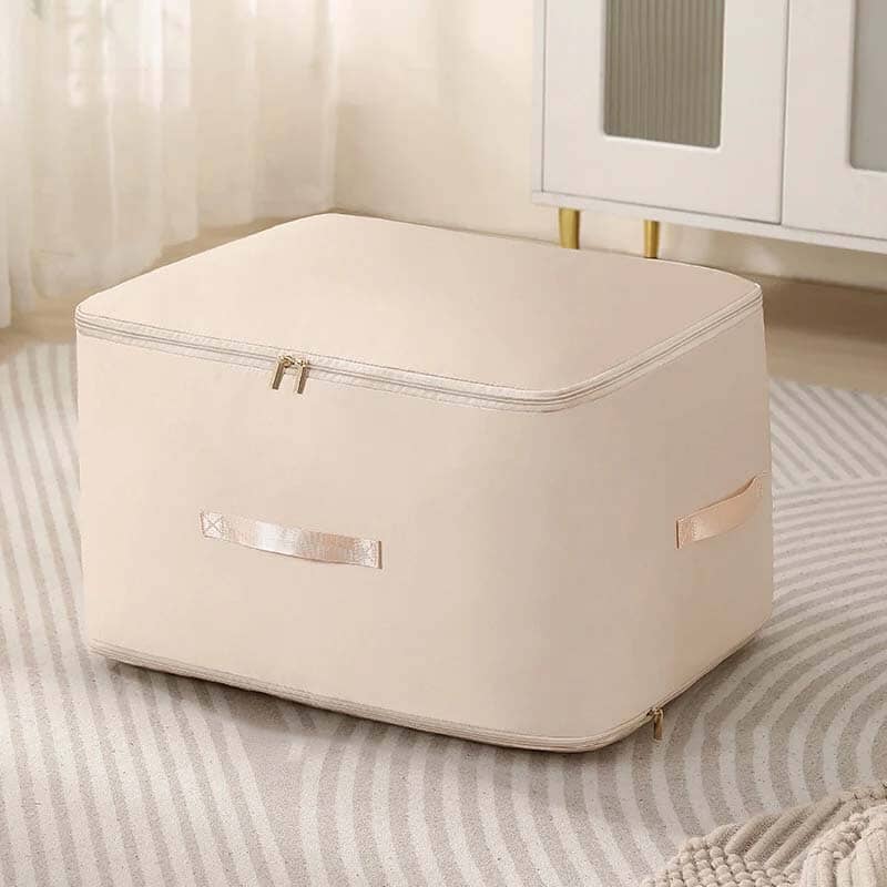 Extremely space-saving, self-compressing organizer