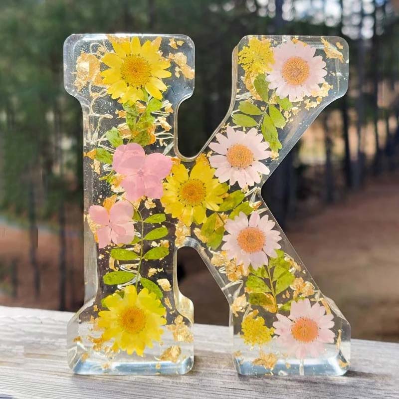 Sandsberg | Resin Flower Night Light | Letter-shaped LED Decorative Lamp