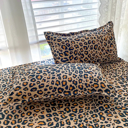 BowLift | Luxury Duvet Cover with Leopard Print