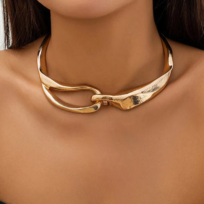 Skanto | Fluid Charm Necklace