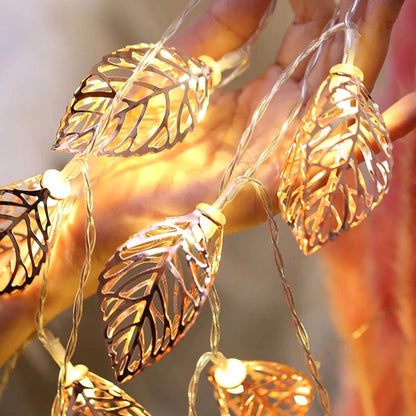 Skanto | Golden Leaf Light
