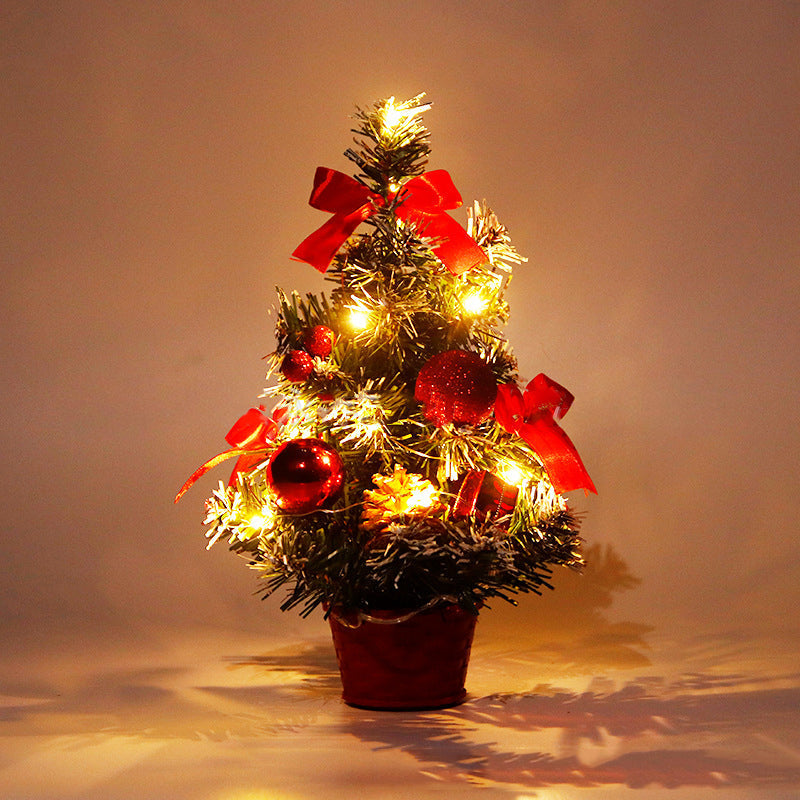 Skanto | Mini Desktop Christmas Trees Decorations
