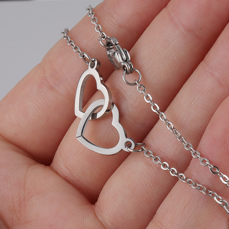 Skanto | Heart Necklace With Rotating Rose Gift Box
