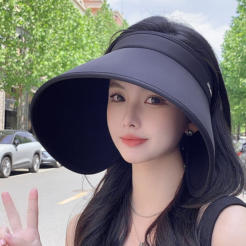 Sun hat with hollow top and UV protection
